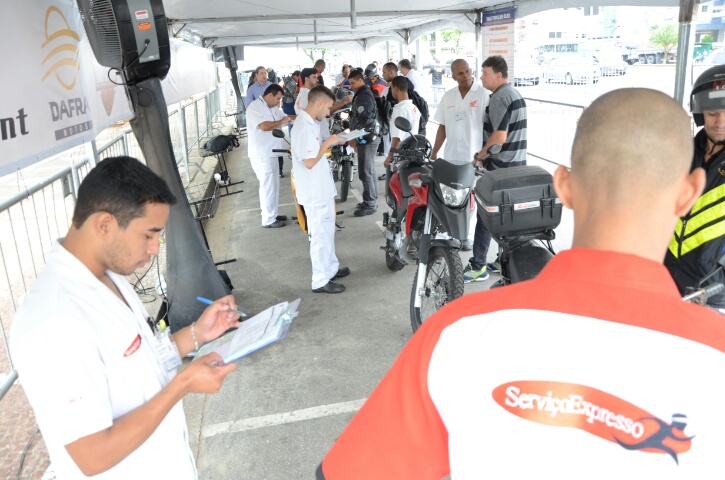 Santos recebe Motocheck-up para conscientização da manutenção