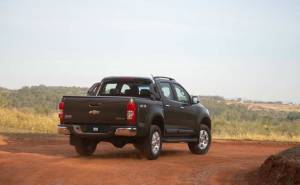 oficinanews_Chevrolet-S10-traseira