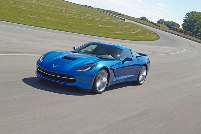Corvette ganha câmbio automático de oito velocidades