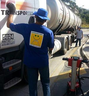 Revisões gratuitas do Caminhão 100% estão mais uma vez na Rodovia Dutra