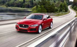 Jaguar XE, Anti BMW 3 e Mercedes C