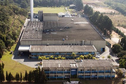 Monroe Axios completa 55 anos de atuação no Brasil