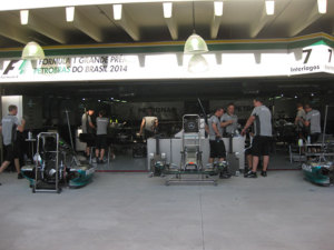 Movimentação nos boxes fazem a Formula 1 ainda mais glamourosa 