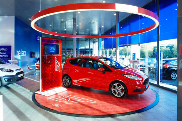 oficinanews_calmon_fordstore02a