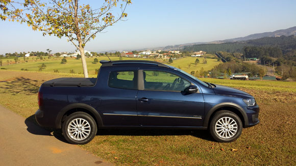 VW Saveiro Highline cabine dupla: motor 1.6 de 104 cv e conforto interno