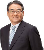 Presidente mundial da NGK visita fábrica no Brasil