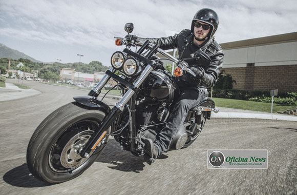 Harley-Davidson apresenta conceito jovem Dark Custom™