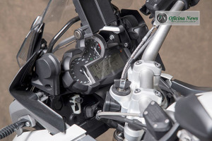 Sistema eletrônico fornece informaçoes painel de instrumentos