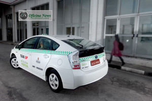  Toyota comemora venda de 8 milhões de veículos híbridos