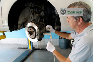 Troca das pastilhas de freio do Volkswagen SpaceFox