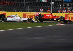 Toma lá, dá cá: mais um assalto do telecatch de finlandeses (foto Williams/LAT)