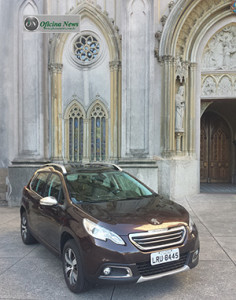 Peugeot 2008 combina design atraente com mecânica acertada