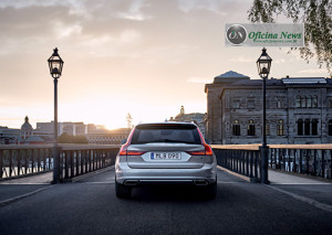 173866_Volvo_V90_Location_Rear