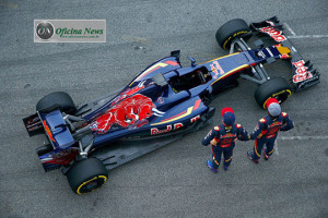 A Toro Rosso mostrou que construiu um carro confiável: fez a segunda miaor quilometragem do teste (foto Getty Imagens/Red Bull)  