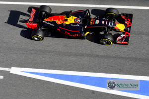 Ricciardo e Kvyat dividiram o novo RB12 (Foto Getty Images/Red Bull)  