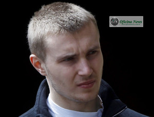 Sergei Sirotkin participa do treino matinal da sexta-feira com o carro de Magnussen (foto Renault)
