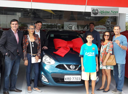 Campanha de pós-vendas da Nissan premia cliente com um March 0 km