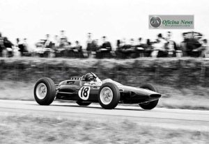 Jim Clark venceu o GP da França em 1963 desligando o motor do seu carro no fim das retas (Foto servimg.com)