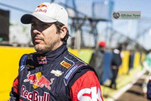 Cacá Bueno pode mudar de endereço para a temporada 2017 da Stock Car (Foto Red Bull Content Pool)