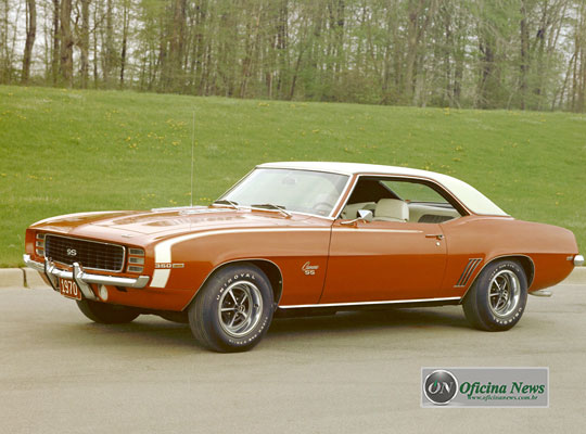 História dos 50 anos do Camaro é mostrada em livro