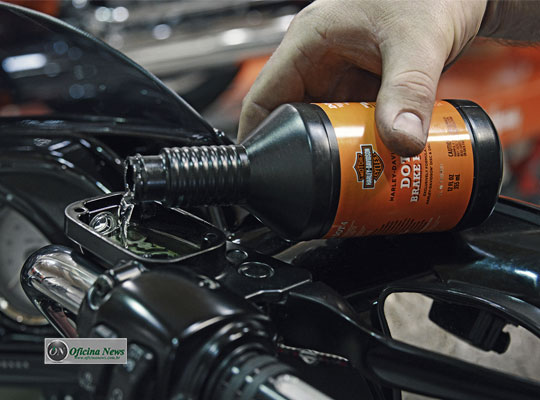 harley-davidson—tecnico—troca-de-óleo