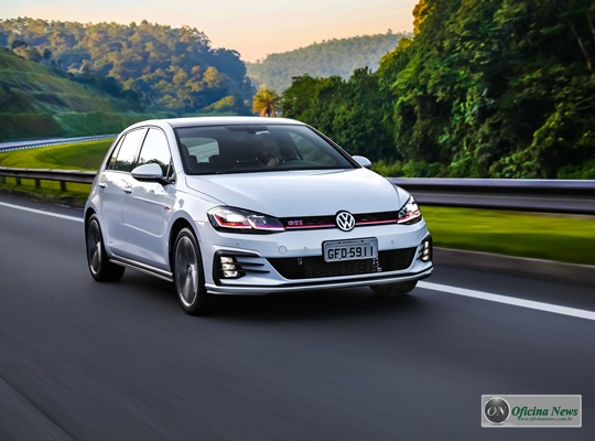 Volkswagen_Golf_GTI__3_