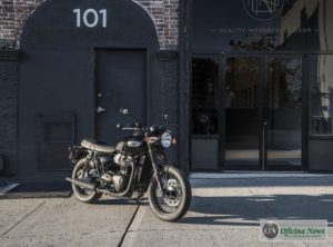 Triumph Bonneville T100 Black chega ao mercado brasileiro