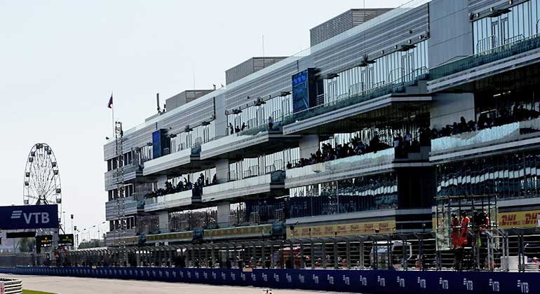 Coluna Conversa de Pista: Na F-1 sinal dos tempos vem dos boxes