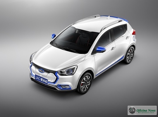 Novo SUV JAC iEV 40 chega em junho no mercado brasileiro (6)