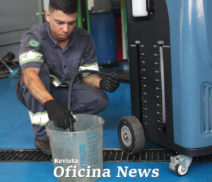 Acompanhe a troca de óleo do câmbio automático