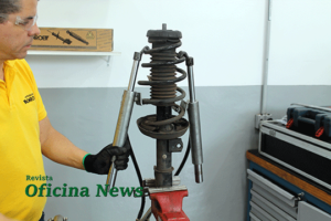 Troca do amortecedor do Chevrolet Cruze