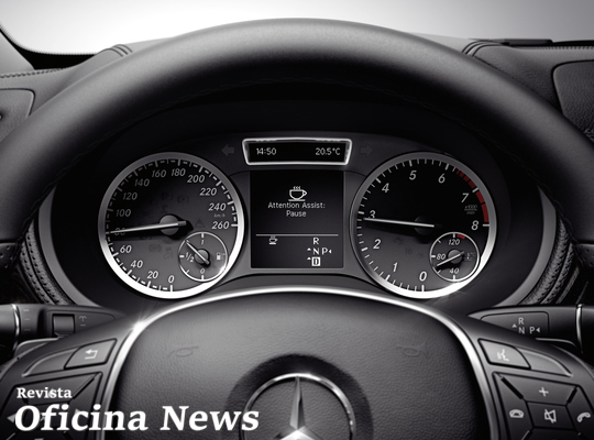 Sistema Attention Assit da Mercedes-Benz completa dez anos