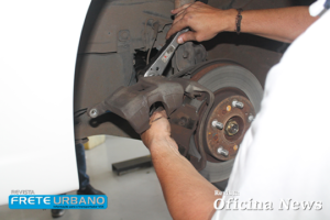 Undercar: Troca das pastilhas do Honda Civic