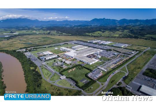 VW Caminhões e Ônibus comemora 25 anos da fábrica de Resende