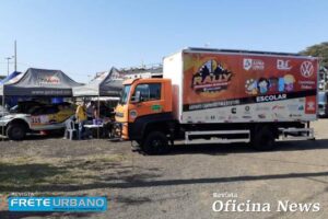 Volkswagen Delivery 11.180 4x4 faz parte de caravana da educação