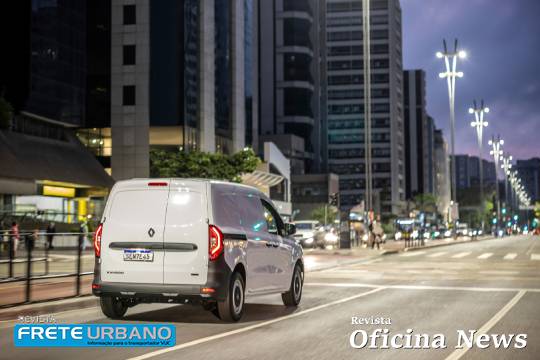 Renault lança Kangoo E-Tech com motor elétrico de 90 kW